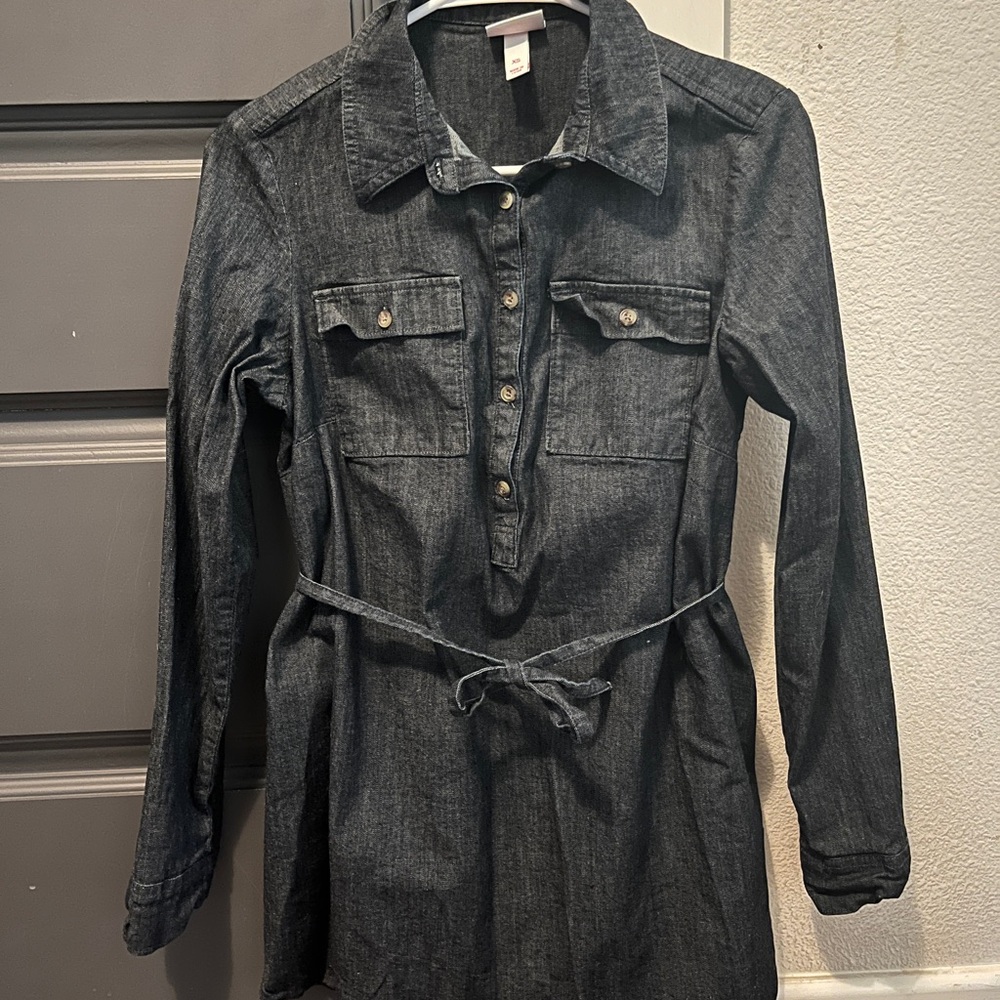 Ingrid & Isabel Maternity Long Sleeve Western Chambray Button-Down Shirt